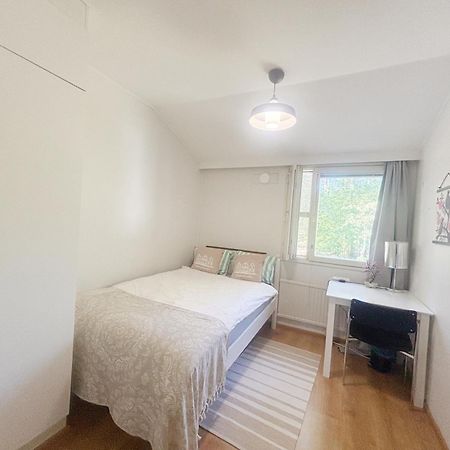 Private Rooms Near Metro, Free Parking,Direct Bus From Airport Helsinki Exterior foto