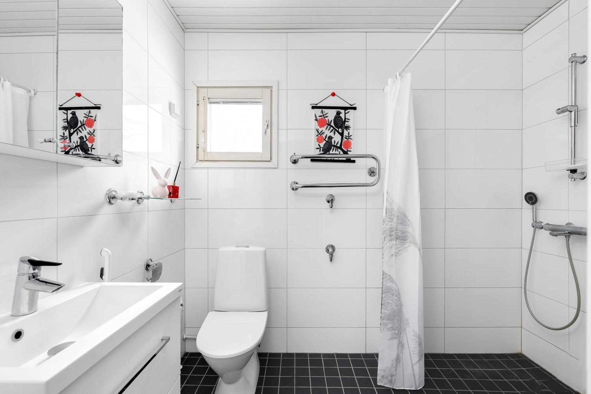 Private Rooms Near Metro, Free Parking,Direct Bus From Airport Helsinki Exterior foto
